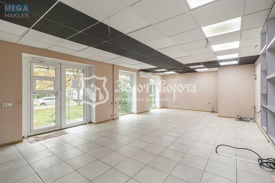 Продаж комерційної нерухомості, 50&nbsp;кв.м, под магазин, <a class="location-link" href="/kiev/" title="Недвижимость Київ">Київ</a>, <a class="location-link" href="/kiev/solomenskij/" title="Недвижимость Солом'янський район">Солом'янський р-н</a>, Героїв Севастополя вул., 11 (изображение 1)