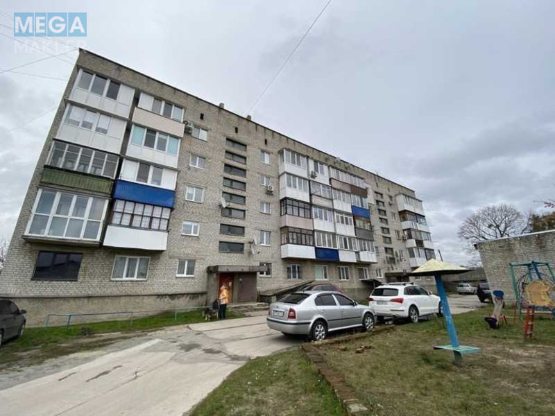 Продаж 2 кімнатної квартири (27/?/8), 3 пов. 5 пов. будинку, <a class="location-link" href="/korostyshev/" title="Недвижимость Коростишів">Коростишів</a>, Лариси Мучник, 10а (изображение 1)