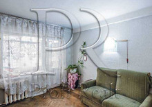 Продаж 2 кімнатної квартири (46/35/7), 2 пов. 5 пов. будинку