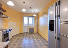 Продаж 3 кімнатної квартири (107/59/14), 15 пов. 24 пов. будинку