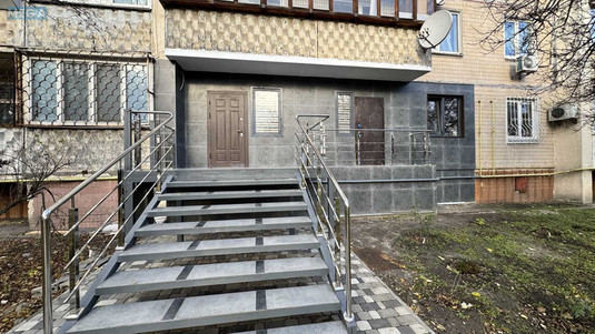 Оренда комерційної нерухомості, 52&nbsp;кв.м, под офис, <a class="location-link" href="/kiev/" title="Недвижимость Київ">Київ</a>, <a class="location-link" href="/kiev/desnyanskij/" title="Недвижимость Деснянський район">Деснянський р-н</a>, Николая Закревского ул., 27/2 (изображение 1)