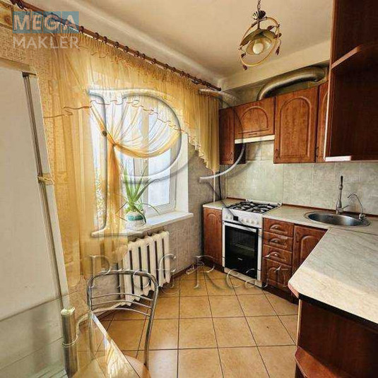 Продаж 1 кімнатної квартири (31/15/7), 5 пов. 5 пов. будинку, <a class="location-link" href="/kiev/" title="Недвижимость Київ">Київ</a>, <a class="location-link" href="/kiev/svyatoshinskij/" title="Недвижимость Святошинський район">Святошинський р-н</a>, Сімї Сосніних вул., 8 (изображение 1)