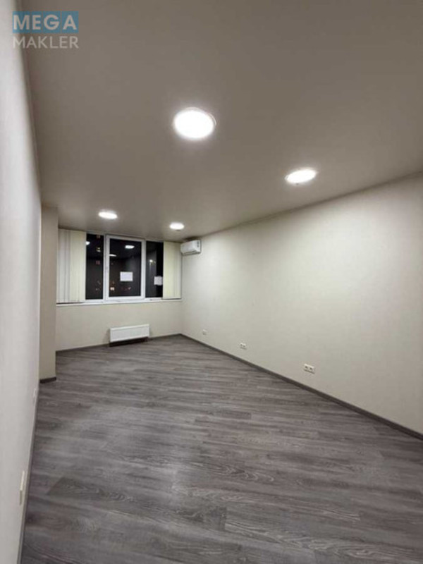 Оренда комерційної нерухомості, 50&nbsp;кв.м, <a class="location-link" href="/kiev/" title="Недвижимость Київ">Київ</a>, <a class="location-link" href="/kiev/dneprovskij/" title="Недвижимость Дніпровський район">Дніпровський р-н</a>, Євгена Сверстюка вул., 6 (изображение 1)