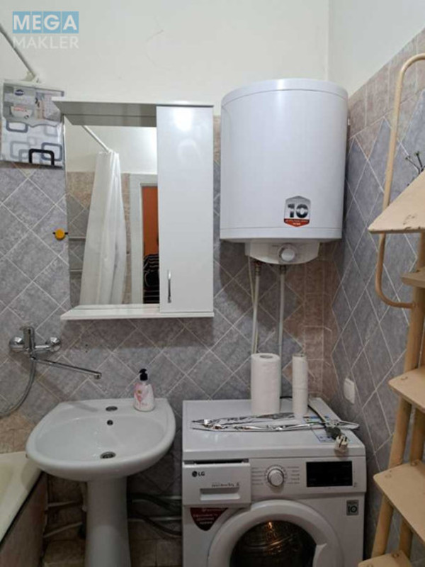 Оренда 1 кімнатної квартири, <a class="location-link" href="/kiev/" title="Недвижимость Київ">Київ</a>, <a class="location-link" href="/kiev/shevchenkovskij/" title="Недвижимость Шевченківський район">Шевченківський р-н</a>, Саксаганского ул., 109/20 (изображение 1)