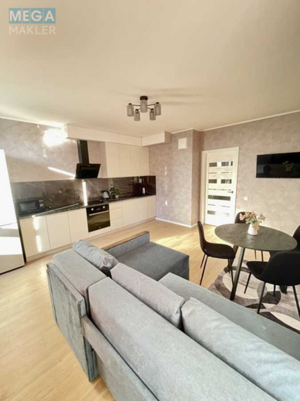 Оренда 2 кімнатної квартири, <a class="location-link" href="/kiev/" title="Недвижимость Київ">Київ</a>, <a class="location-link" href="/kiev/podolskij/" title="Недвижимость Подільський район">Подільський р-н</a>, Олександра Олеся вул., 10 (изображение 1)