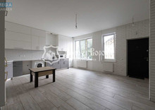 Продаж 1 кімнатної квартири (41/21/15), 1 пов. 3 пов. будинку