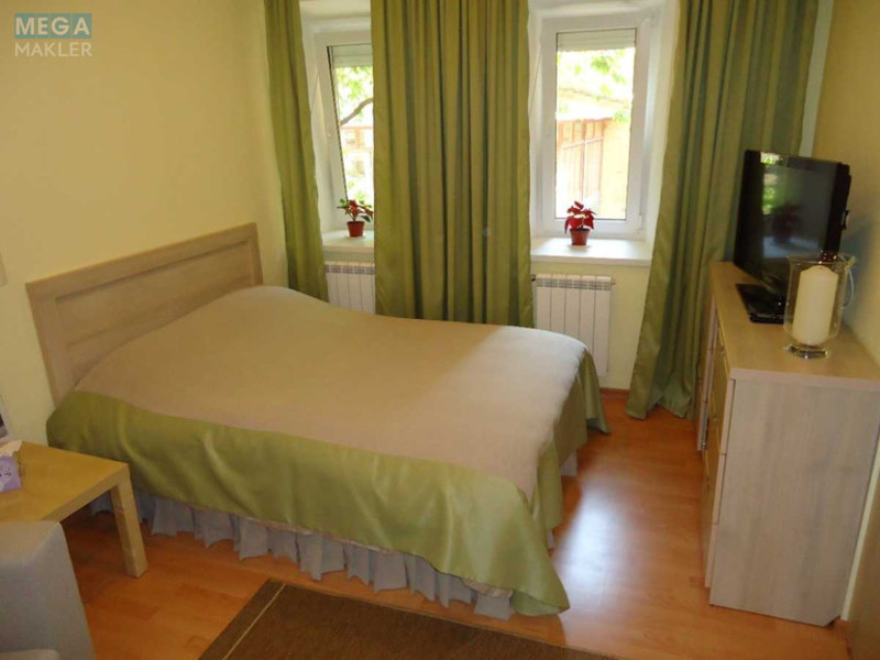 Оренда 1 кімнатної квартири, <a class="location-link" href="/kiev/" title="Недвижимость Київ">Київ</a>, <a class="location-link" href="/kiev/shevchenkovskij/" title="Недвижимость Шевченківський район">Шевченківський р-н</a>, Мала Житомирська вул., 18 (изображение 1)