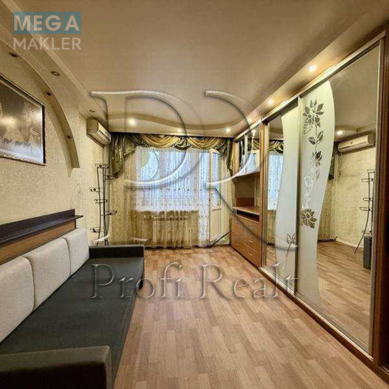 Продаж 2 кімнатної квартири (52/31/8), 9 пов. 9 пов. будинку, <a class="location-link" href="/kiev/" title="Недвижимость Київ">Київ</a>, <a class="location-link" href="/kiev/podolskij/" title="Недвижимость Подільський район">Подільський р-н</a>, Свободи проспект, 15/1 (изображение 1)