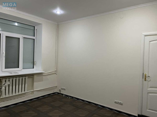 Оренда комерційної нерухомості, 30&nbsp;кв.м, под офис, <a class="location-link" href="/kiev/" title="Недвижимость Київ">Київ</a>, <a class="location-link" href="/kiev/goloseevskij/" title="Недвижимость Голосіївський район">Голосіївський р-н</a>, Ямська вул., 33/37 (изображение 1)