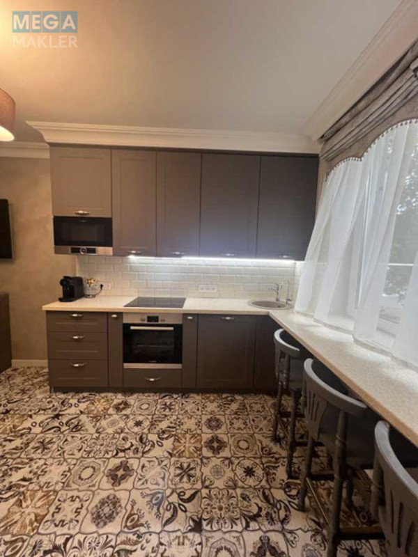 Продаж 1 кімнатної квартири (43/15/15), 1 пов. 12 пов. будинку, <a class="location-link" href="/kiev/" title="Недвижимость Київ">Київ</a>, <a class="location-link" href="/kiev/podolskij/" title="Недвижимость Подільський район">Подільський р-н</a>, Вишгородська вул., 45 (изображение 1)