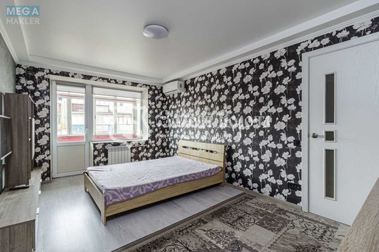 Продаж 2 кімнатної квартири (38,5/23/7,2), 3 пов. 5 пов. будинку, <a class="location-link" href="/kiev/" title="Недвижимость Київ">Київ</a>, <a class="location-link" href="/kiev/dneprovskij/" title="Недвижимость Дніпровський район">Дніпровський р-н</a>, Пожарського вул., 2 (изображение 1)