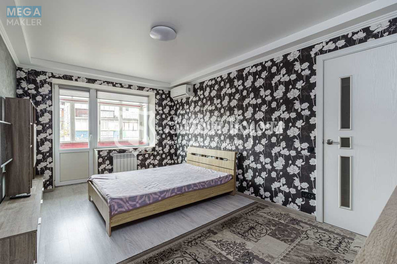 Продаж 2 кімнатної квартири (38,5/23/7,2), 3 пов. 5 пов. будинку, <a class="location-link" href="/kiev/" title="Недвижимость Київ">Київ</a>, <a class="location-link" href="/kiev/dneprovskij/" title="Недвижимость Дніпровський район">Дніпровський р-н</a>, Пожарського вул., 2 (изображение 1)