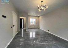 Продаж дома, 2 поверху, 58 кв.м, 3 кімнати, ділянка 0,80 соток