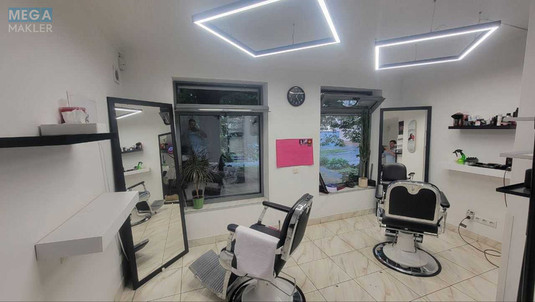 Оренда комерційної нерухомості, 21&nbsp;кв.м, под магазин, <a class="location-link" href="/kiev/" title="Недвижимость Київ">Київ</a>, <a class="location-link" href="/kiev/goloseevskij/" title="Недвижимость Голосіївський район">Голосіївський р-н</a>, Саксаганського вул., 27г (изображение 1)