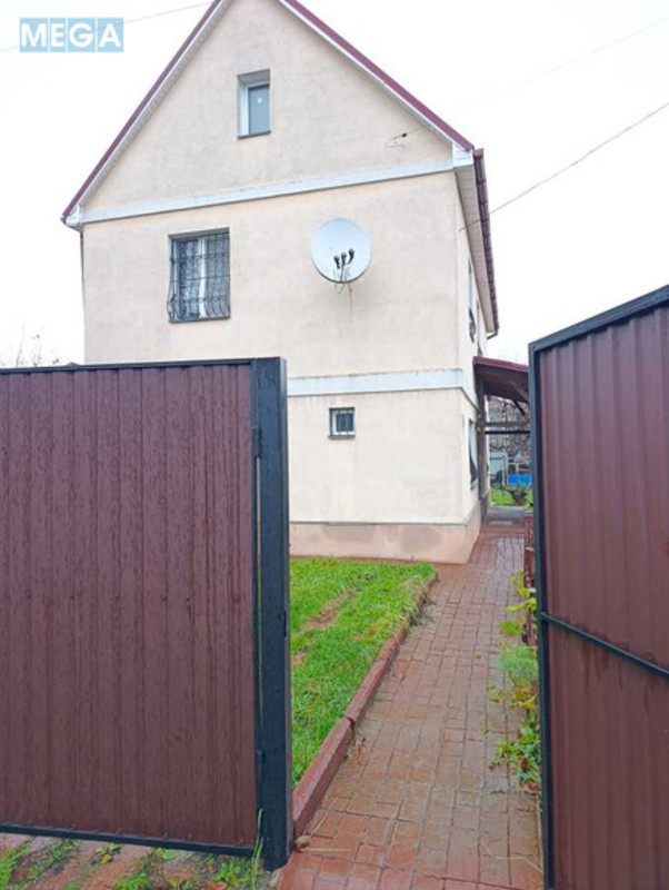 Продаж дома, 2&nbsp;поверху, 135&nbsp;кв.м, 4&nbsp;кімнати, ділянка 6&nbsp;соток, <a class="location-link" href="/kiev/" title="Недвижимость Київ">Київ</a>, <a class="location-link" href="/kiev/darnickij/" title="Недвижимость Дарницький район">Дарницький р-н</a>, 3-я Озерна вул., 37 (изображение 1)