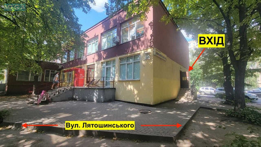 Оренда комерційної нерухомості, 100&nbsp;кв.м, под магазин, <a class="location-link" href="/kiev/" title="Недвижимость Київ">Київ</a>, <a class="location-link" href="/kiev/goloseevskij/" title="Недвижимость Голосіївський район">Голосіївський р-н</a>, Лятошинського вул., 24 (изображение 1)