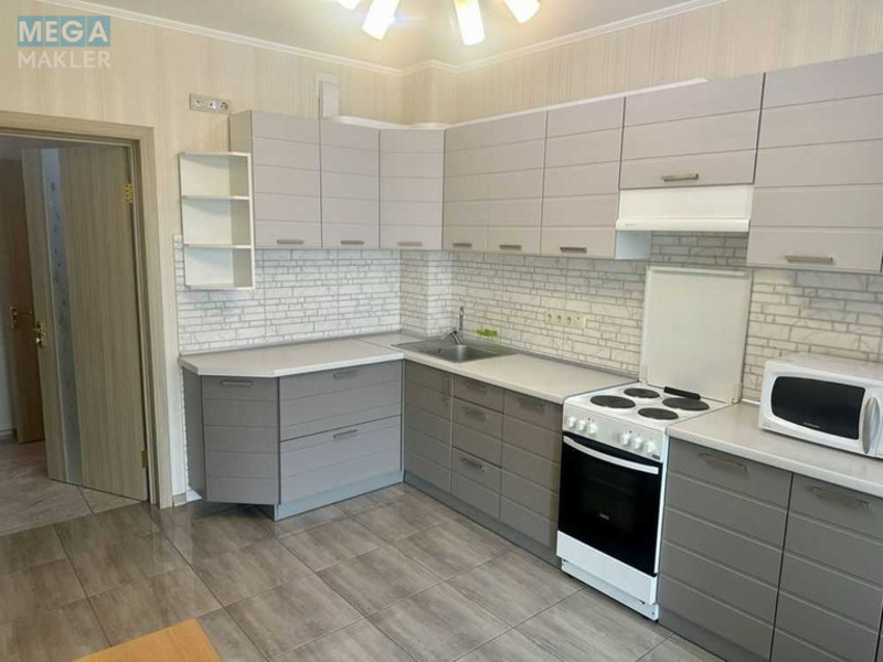 Оренда 2 кімнатної квартири, <a class="location-link" href="/kiev/" title="Недвижимость Київ">Київ</a>, <a class="location-link" href="/kiev/solomenskij/" title="Недвижимость Солом'янський район">Солом'янський р-н</a>, Нижнеключевая ул., 14 (изображение 1)