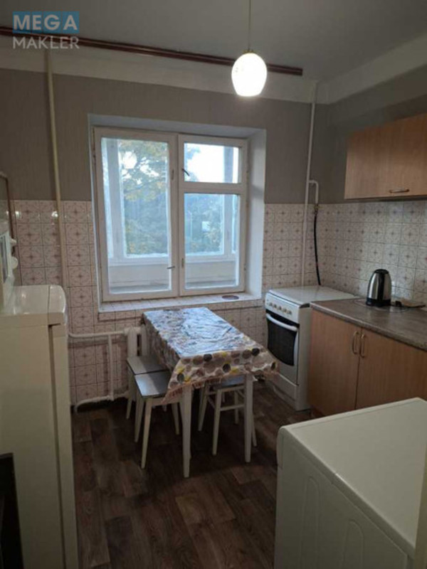 Оренда 3 кімнатної квартири, <a class="location-link" href="/kiev/" title="Недвижимость Київ">Київ</a>, <a class="location-link" href="/kiev/obolonskij/" title="Недвижимость Оболонський район">Оболонський р-н</a>, Литовский просп., 10 (изображение 1)