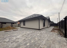 Продаж дома, 1  поверх, 100 кв.м, 3 кімнати, ділянка 4 сотки