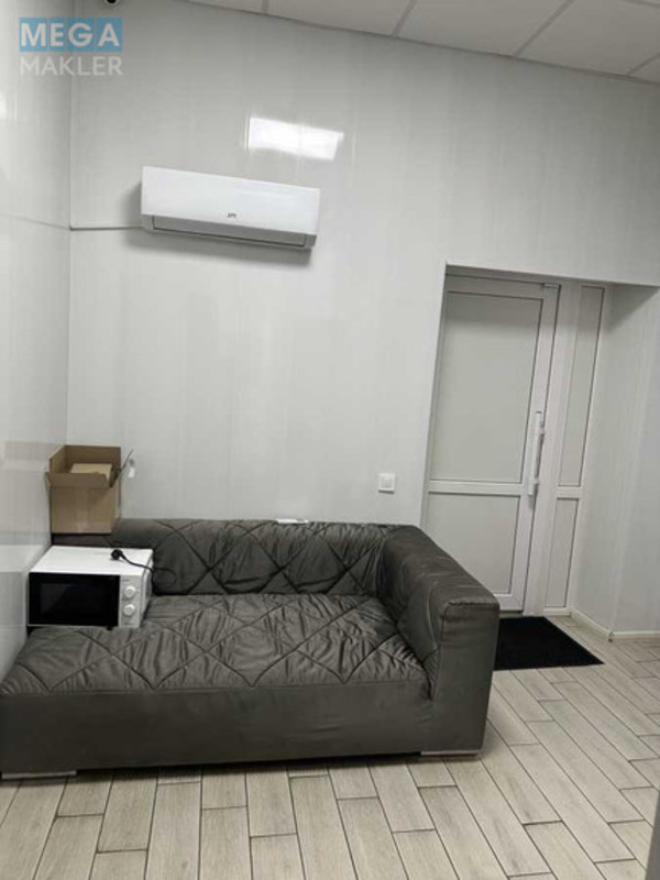 Оренда окремої будівлі/побудови, 65&nbsp;кв.м, <a class="location-link" href="/kiev/" title="Недвижимость Київ">Київ</a>, <a class="location-link" href="/kiev/solomenskij/" title="Недвижимость Солом'янський район">Солом'янський р-н</a>, Вацлава Гавела бульв., 4 (изображение 1)