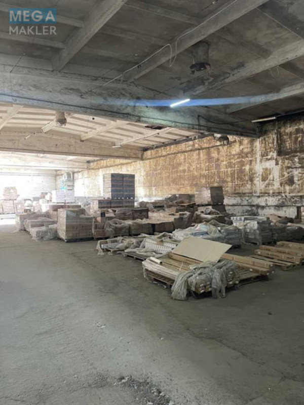 Продаж комерційної нерухомості, 10&nbsp;400&nbsp;кв.м, под склад, <a class="location-link" href="/stoyanka/" title="Недвижимость Стоянка">Стоянка</a>, Житомирская трасса (изображение 1)