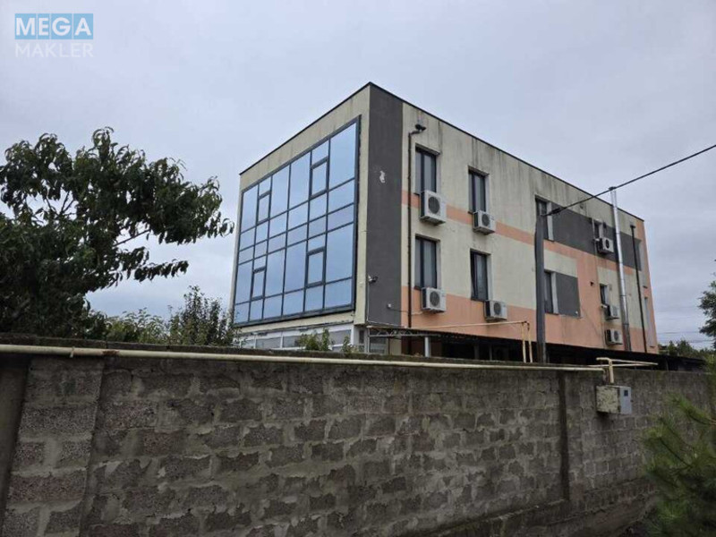 Продаж дома, 3&nbsp;поверху, 473&nbsp;кв.м, 9&nbsp;кімнат, ділянка 4&nbsp;сотки, <a class="location-link" href="/mizikevicha/" title="Недвижимость Мізікевича">Мізікевича</a>, Надії (изображение 1)