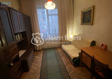 Продаж 3 кімнатної квартири (15/?/?), 1 пов. 5 пов. будинку