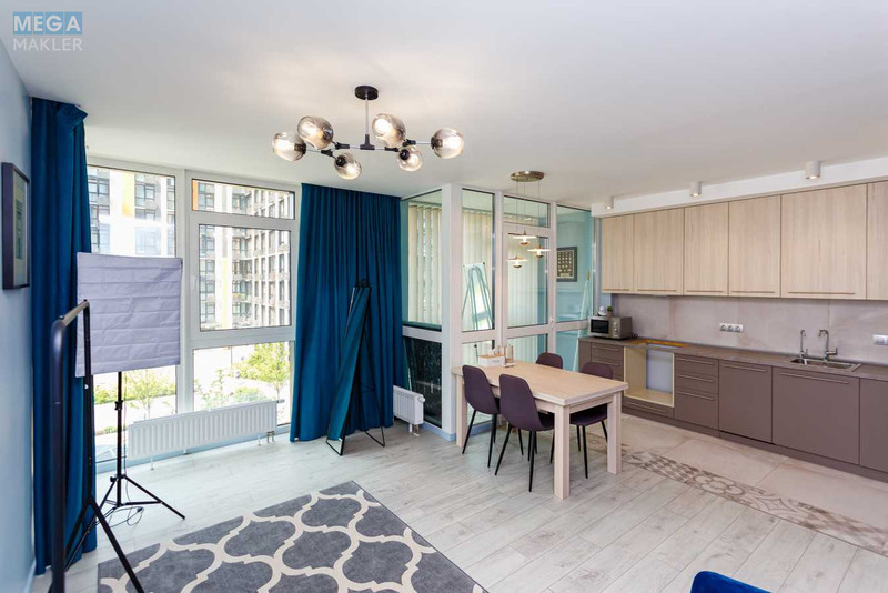 Оренда комерційної нерухомості, 85&nbsp;кв.м, под офис, <a class="location-link" href="/kiev/" title="Недвижимость Київ">Київ</a>, <a class="location-link" href="/kiev/pecherskij/" title="Недвижимость Печерський район">Печерський р-н</a>, Предславинська вул., 53 (изображение 1)