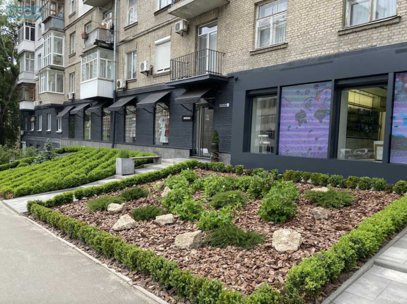 Продаж комерційної нерухомості, 110&nbsp;кв.м, под магазин, <a class="location-link" href="/kiev/" title="Недвижимость Київ">Київ</a>, <a class="location-link" href="/kiev/pecherskij/" title="Недвижимость Печерський район">Печерський р-н</a>, Кловський узвіз, 6 (изображение 1)