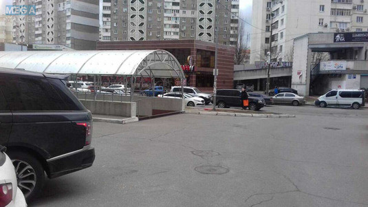 Оренда комерційної нерухомості, 24,50&nbsp;кв.м, <a class="location-link" href="/kiev/" title="Недвижимость Київ">Київ</a>, <a class="location-link" href="/kiev/darnickij/" title="Недвижимость Дарницький район">Дарницький р-н</a>, Александра Мишуги ул., 8 (изображение 1)