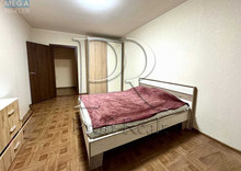 Продаж 1 кімнатної квартири (44/18/10), 22 пов. 25 пов. будинку