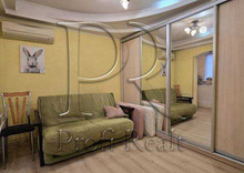 Продаж 1 кімнатної квартири (22/12/3), 2 пов. 9 пов. будинку