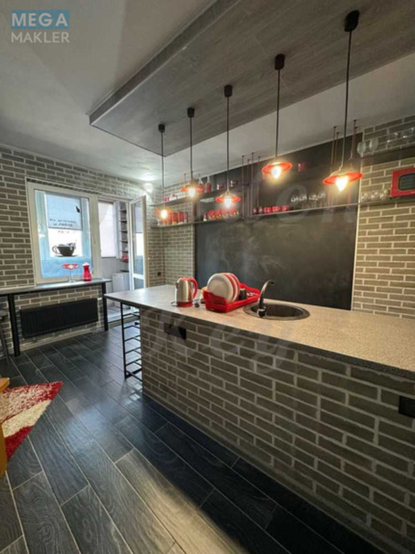 Оренда 1 кімнатної квартири, <a class="location-link" href="/kiev/" title="Недвижимость Київ">Київ</a>, <a class="location-link" href="/kiev/dneprovskij/" title="Недвижимость Дніпровський район">Дніпровський р-н</a>, Краківська вул., 27А (изображение 1)