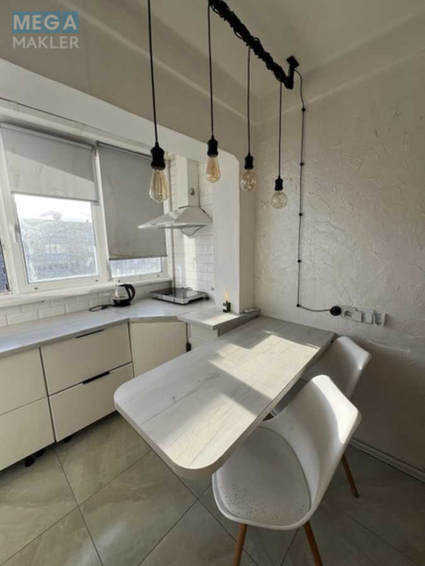 Оренда 1 кімнатної квартири, <a class="location-link" href="/kiev/" title="Недвижимость Київ">Київ</a>, <a class="location-link" href="/kiev/dneprovskij/" title="Недвижимость Дніпровський район">Дніпровський р-н</a>, Березняківська вул., 20 (изображение 1)