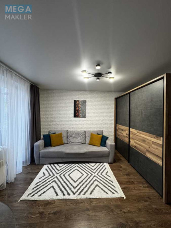 Продаж 1 кімнатної квартири (28/18/5), 5 пов. 5 пов. будинку, <a class="location-link" href="/kirovograd/" title="Недвижимость Кіровоград">Кіровоград</a>, Проспект Університетський (изображение 1)