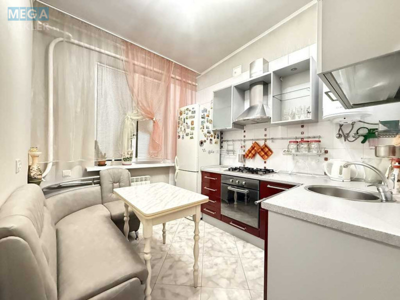 Оренда 2 кімнатної квартири, <a class="location-link" href="/kiev/" title="Недвижимость Київ">Київ</a>, <a class="location-link" href="/kiev/desnyanskij/" title="Недвижимость Деснянський район">Деснянський р-н</a>, Радистів вул., 55 (изображение 1)