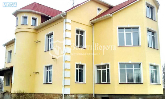 Продаж дома, 3&nbsp;поверху, 600&nbsp;кв.м, 7&nbsp;кімнат, ділянка 14&nbsp;соток, <a class="location-link" href="/petrovskoe-selo-kv-borispolskij-rajon/" title="Недвижимость Петропавлівське">Петропавловское</a>, Малинна вул., 5 (изображение 1)