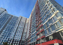 Продаж 2 кімнатної квартири (70/31/16), 18 пов. 24 пов. будинку