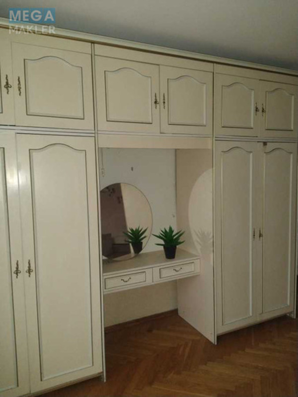 Оренда 2 кімнатної квартири, <a class="location-link" href="/kiev/" title="Недвижимость Київ">Київ</a>, <a class="location-link" href="/kiev/pecherskij/" title="Недвижимость Печерський район">Печерський р-н</a>, Кловский спуск (изображение 1)