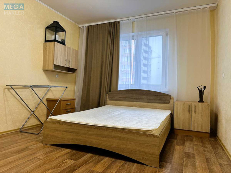 Оренда 1 кімнатної квартири, <a class="location-link" href="/kiev/" title="Недвижимость Київ">Київ</a>, <a class="location-link" href="/kiev/darnickij/" title="Недвижимость Дарницький район">Дарницький р-н</a>, Урлівська вул., 38 (изображение 1)