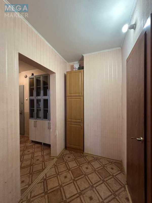 Оренда 1 кімнатної квартири, <a class="location-link" href="/kiev/" title="Недвижимость Київ">Київ</a>, <a class="location-link" href="/kiev/darnickij/" title="Недвижимость Дарницький район">Дарницький р-н</a>, Урлівська вул., 38 (изображение 1)