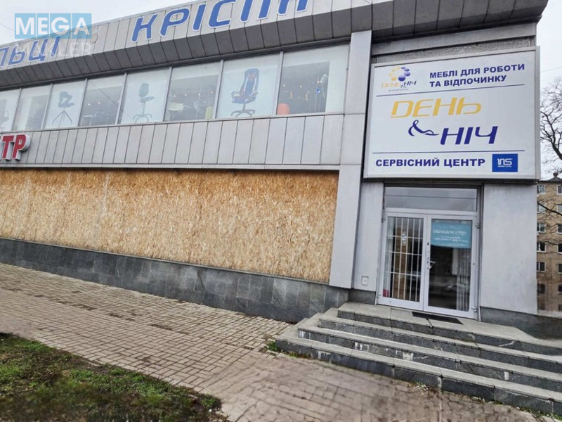 Оренда приміщення у нежитловому будинку, нормальне сост., <a class="location-link" href="/dnepropetrovsk/" title="Недвижимость Дніпра">Дніпро</a>, <a class="location-link" href="/dnepropetrovsk/zhovtnevyj/" title="Недвижимость Жовтневий район">Жовтневий р-н</a>, пр.Богдана Хмельницкого, 12 (изображение 1)