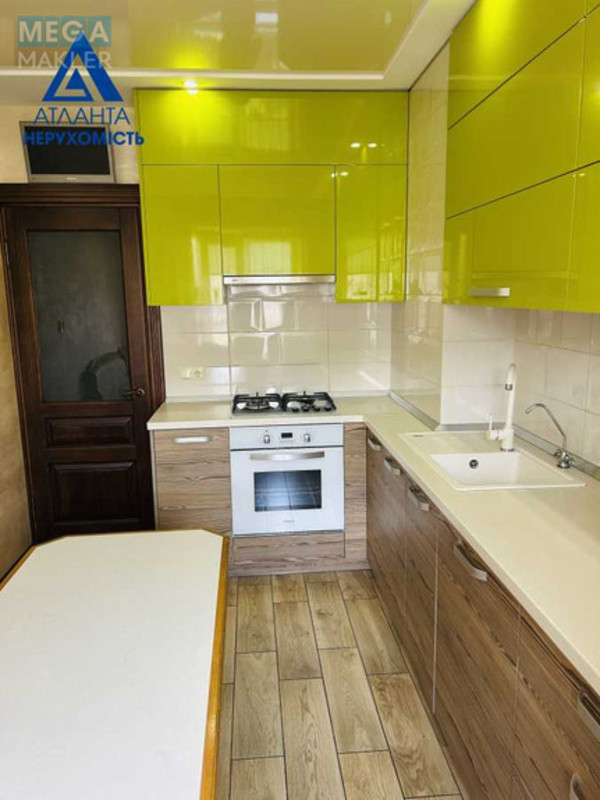 Продаж 3 кімнатної квартири (70/39/10), 7 пов. 9 пов. будинку, <a class="location-link" href="/lutsk/" title="Недвижимость Луцьк">Луцьк</a>, Кравчука, 7 (изображение 1)