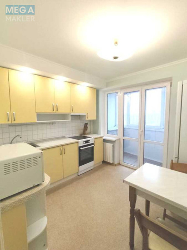 Оренда 3 кімнатної квартири, <a class="location-link" href="/kiev/" title="Недвижимость Київ">Київ</a>, <a class="location-link" href="/kiev/obolonskij/" title="Недвижимость Оболонський район">Оболонський р-н</a>, Оболонский просп., 13 (изображение 1)