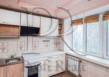 Продаж 1 кімнатної квартири (35/17/8), 4 пов. 5 пов. будинку