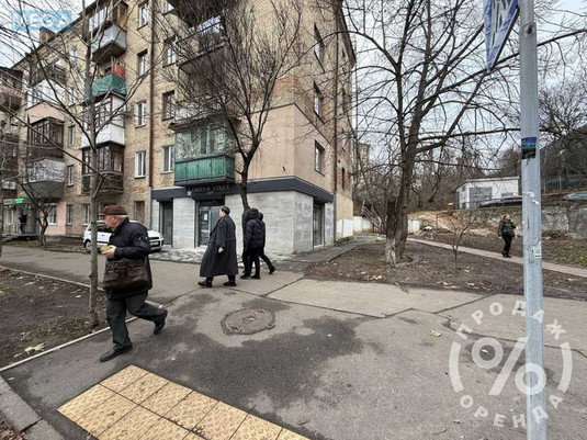 Продаж комерційної нерухомості, 45&nbsp;кв.м, под магазин, <a class="location-link" href="/kiev/" title="Недвижимость Київ">Київ</a>, <a class="location-link" href="/kiev/pecherskij/" title="Недвижимость Печерський район">Печерський р-н</a>, Німанська вул., 5 (изображение 1)
