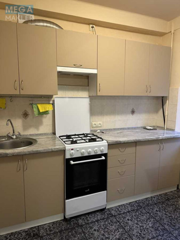 Оренда 2 кімнатної квартири, <a class="location-link" href="/kiev/" title="Недвижимость Київ">Київ</a>, <a class="location-link" href="/kiev/goloseevskij/" title="Недвижимость Голосіївський район">Голосіївський р-н</a>, Васильківська вул., 2 (изображение 1)