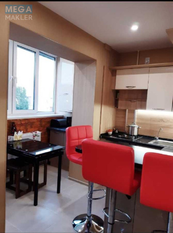 Оренда 1 кімнатної квартири, <a class="location-link" href="/kiev/" title="Недвижимость Київ">Київ</a>, <a class="location-link" href="/kiev/podolskij/" title="Недвижимость Подільський район">Подільський р-н</a>, Галицкая ул., 9 (изображение 1)