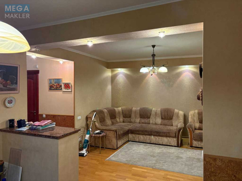 Оренда 3 кімнатної квартири, <a class="location-link" href="/kiev/" title="Недвижимость Київ">Київ</a>, <a class="location-link" href="/kiev/darnickij/" title="Недвижимость Дарницький район">Дарницький р-н</a>, Днепровская наб., 25 (изображение 1)