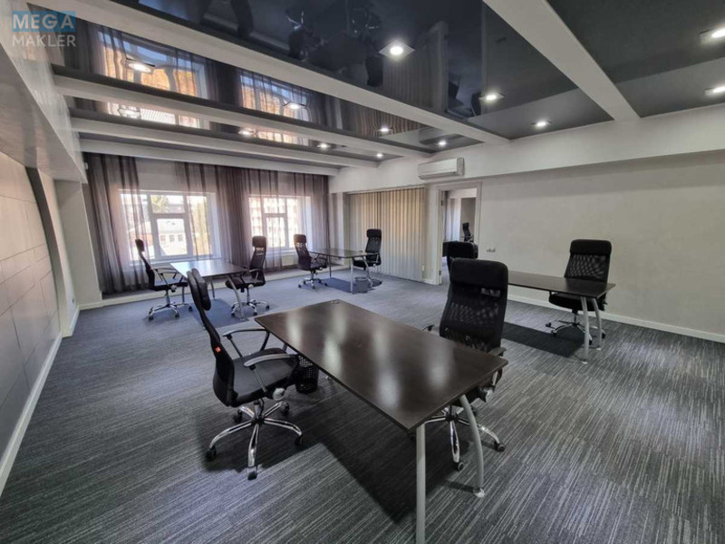 Продаж комерційної нерухомості, 109&nbsp;кв.м, под офис, <a class="location-link" href="/kiev/" title="Недвижимость Київ">Київ</a>, <a class="location-link" href="/kiev/podolskij/" title="Недвижимость Подільський район">Подільський р-н</a>, Ярославская ул., 56 (изображение 1)